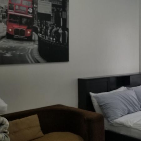 Innsite Room Rentals Pasay Exterior photo