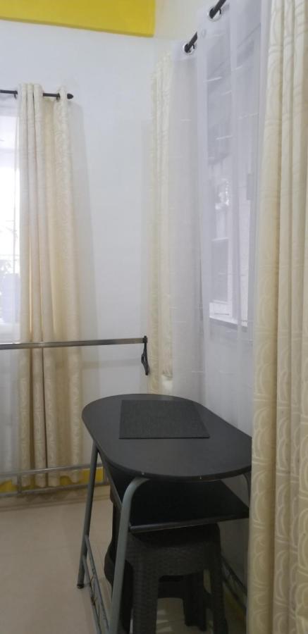 Innsite Room Rentals Pasay Exterior photo